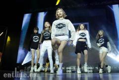 女王范！SNH48国际小分队出道秀长腿  秀蛮腰“舞功”了得身材火辣