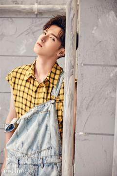 聚来提逆天颜值迷倒全场 征服李健源于展现自我