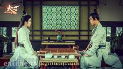 《火王之破晓之战》杀青曝双CP照,陈柏霖景甜甜蜜互撩