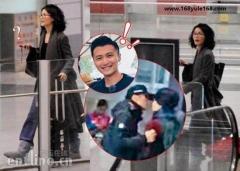 和谢霆锋走散了?王菲不顾形象机场大喊找人