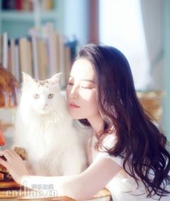 十五年过去,刘亦菲在你心里依然是那个温温柔柔的东方少女吗