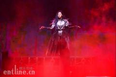 张靓颖华丽蜕变诠释“珍相”,成都站明日正式开票